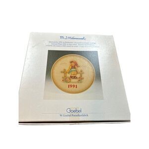 M.J. Hummel Annual Plates 1989 & 1991 Goebel Porzellan Bas-Relief Editions